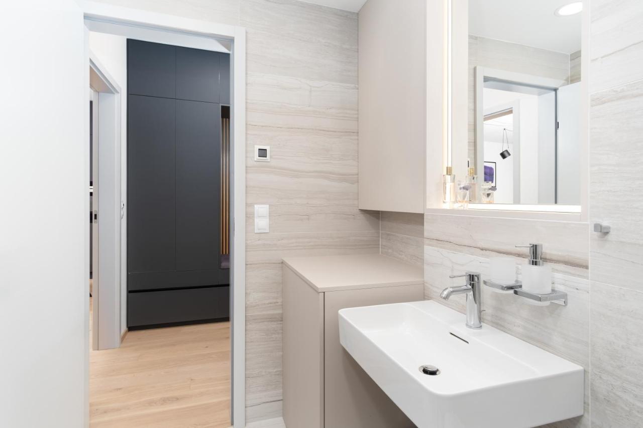 Prague Days - Premium Apartments - Balcony Екстер'єр фото