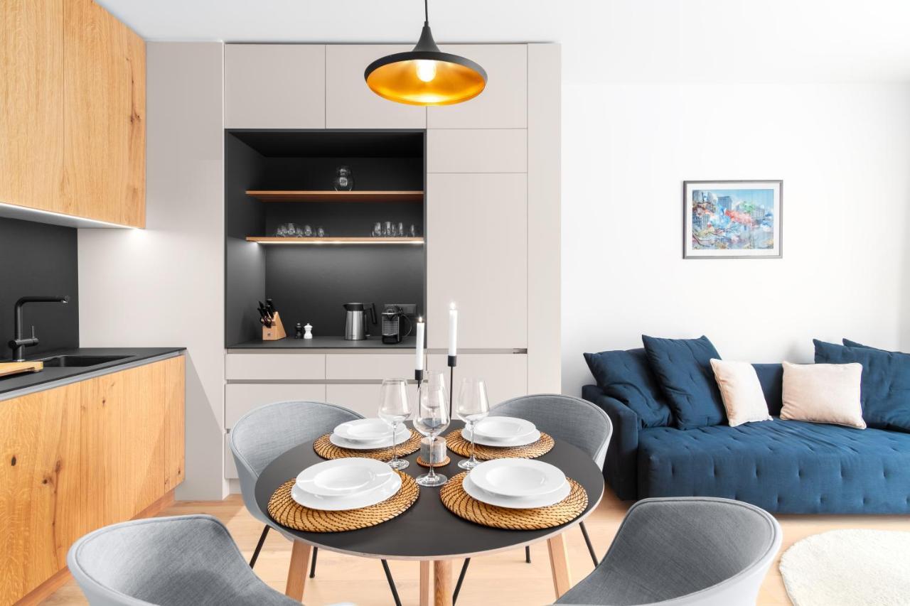 Prague Days - Premium Apartments - Balcony Екстер'єр фото