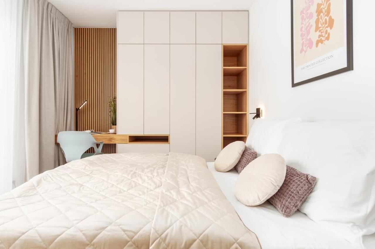 Prague Days - Premium Apartments - Balcony Екстер'єр фото