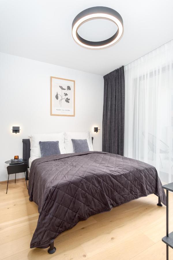 Prague Days - Premium Apartments - Balcony Екстер'єр фото