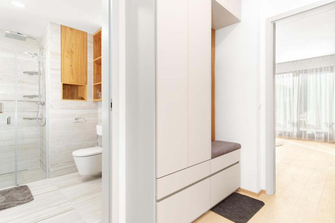 Prague Days - Premium Apartments - Balcony Екстер'єр фото